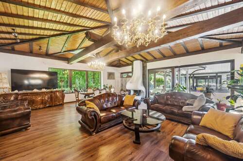 Foto - Haus zum Kaufen in Teningen 990.000,00 € 570 m²