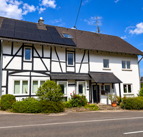 Haus zum Kaufen in Asbach 298.500,00 € 275 m²