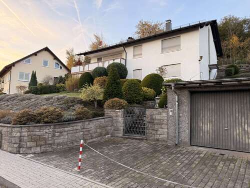 Foto - Haus zum Kaufen in Goldbach 690.000,00 € 210 m²