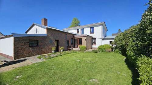 Foto - Haus zum Kaufen in Wacken 237.000,00 € 180 m²