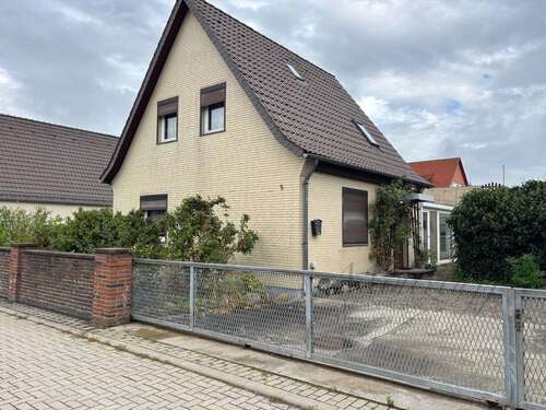 Foto - Haus zum Kaufen in Wolfsburg 200.000,00 € 75 m²