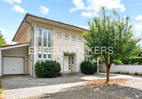 Foto - Haus zum Kaufen in Köln 1.850.000,00 € 224 m²