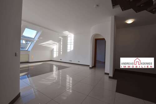 Foto - Wohnung zum Mieten in Düsseldorf 3.728,00 € 233 m²