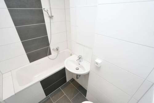 Foto - Wohnung zum Mieten in Chemnitz 230,35 € 46.07 m²