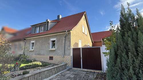 Foto - Haus zum Kaufen in Hedersleben 45.000,00 € 105 m²