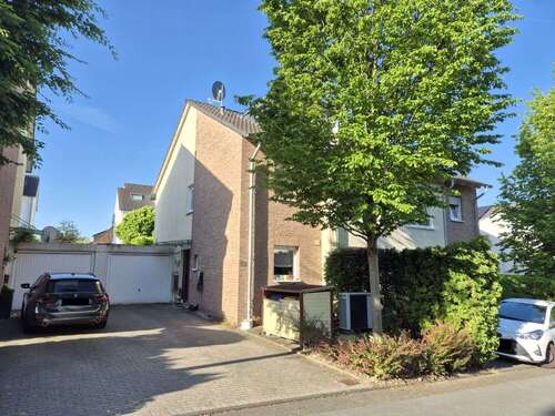 Foto - Haus zum Mieten in Solingen 1.650,00 € 150 m²