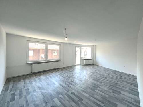 Foto - Wohnung zum Mieten in Duisburg Untermeiderich 800,00 € 70 m²