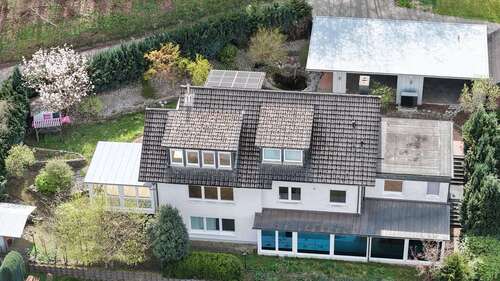 Foto - Haus zum Kaufen in Wilnsdorf 480.000,00 € 300 m²