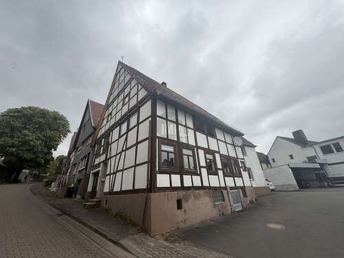 Foto - Haus zum Kaufen in Blomberg 75.000,00 € 215 m²