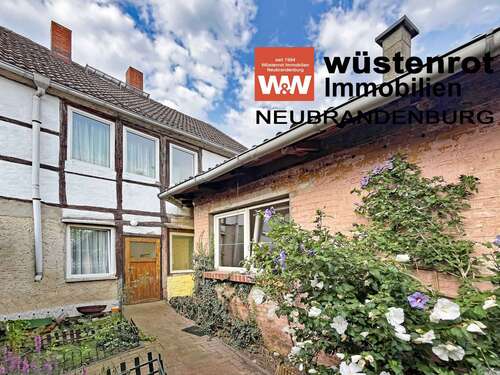 Foto - Haus zum Kaufen in Altentreptow 50.000,00 € 128 m²