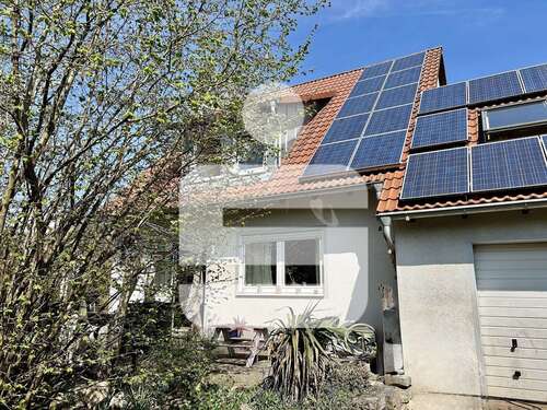 Foto - Haus zum Kaufen in Burghaslach 260.000,00 € 108 m²