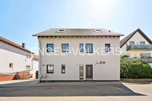 Foto - Haus zum Kaufen in Dudenhofen 749.000,00 € 208 m²