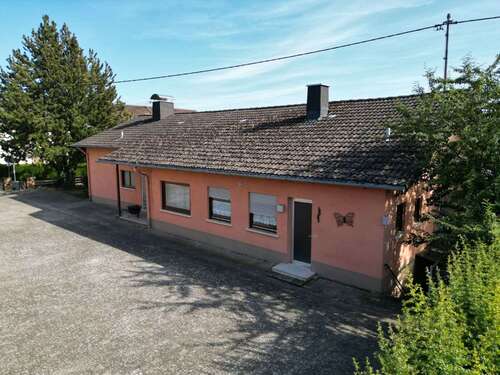 Foto - Haus zum Kaufen in Stadecken-Elsheim 845.000,00 € 160 m²