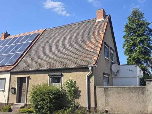 Foto - Haus zum Kaufen in Dessau-Roßlau 110.000,00 € 100 m²