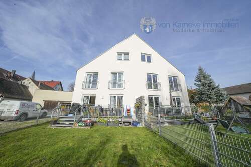 Foto - Haus zum Mieten in Adelsdorf 1.590,00 € 160 m²