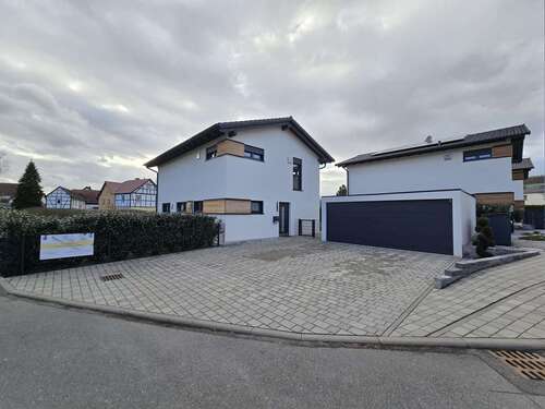 Foto - Haus zum Mieten in Harth-Pöllnitz 1.900,00 € 140 m²