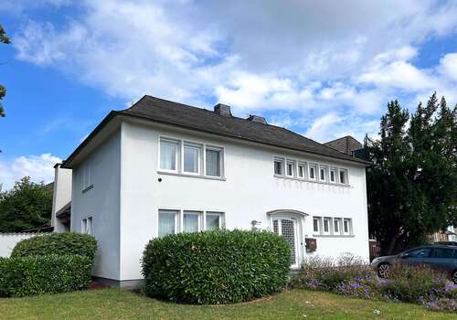 Foto - Haus zum Kaufen in Brühl 1.090.000,00 € 251 m²