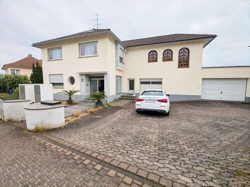 Foto - Haus zum Kaufen in Daxweiler 549.000,00 € 300 m²