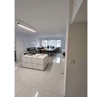 Büro in Köln 750,00 € 24 m² - 750,00&nbsp;EUR Kaltmiete, ca.&nbsp; 24,00&nbsp;m&sup2; in Köln (PLZ: 50668)