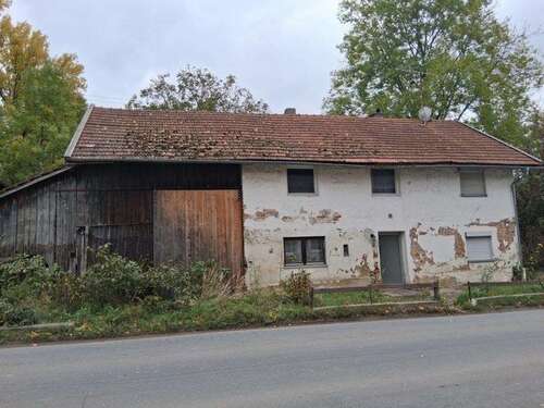 Foto - Haus zum Kaufen in Roßbach 65.000,00 € 235 m²