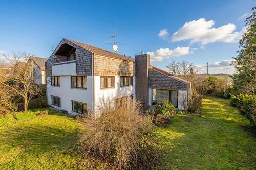 Foto - Haus zum Kaufen in Nürtingen 949.000,00 € 282.59 m²