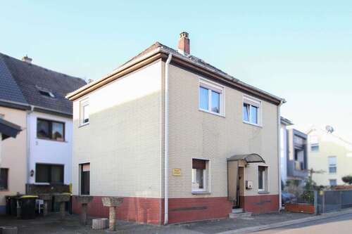 Foto - Haus zum Kaufen in Nidda 165.000,00 € 97.59 m²