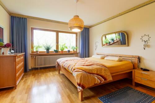 1Schlafen 1 - 