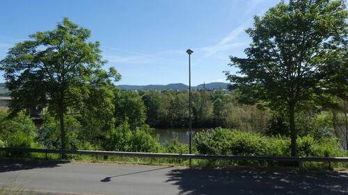 P1020567 - Top Lage- Baugrundstück mit herrlichem Saarblick in zentraler Lage von Saarburg