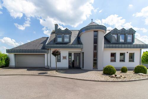 VAnsicht 2-HDR - 8 Zimmer Zweifamilienhaus zum Kaufen in Gusterath