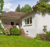 Trier-Feyen - Großzügiges freistehendes Wohnhaus in individueller Lage mit viel Grün