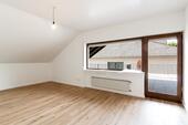 Wohnzimmer - Renovierte 3-Zimmer Wohnung in ruhiger Lage von Pellingen