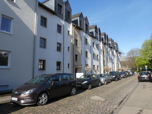 Eingangsansicht 2 - 2 Zimmer Etagenwohnung zur Miete in Trier