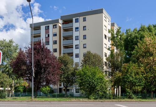 Ansicht 1 - Gut aufgeteilte Wohnung in saniertem Wohhaus ruhiger Lage Nähe Uni - ideal auch für Studenten WG