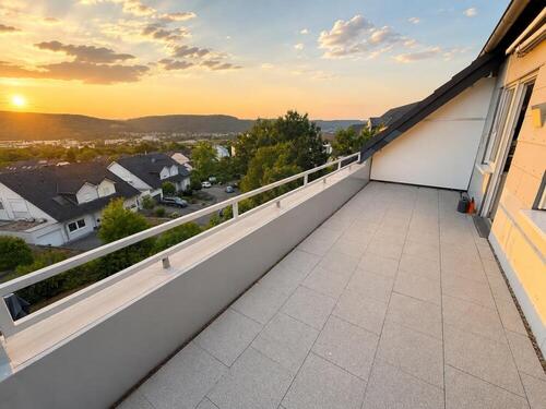 Terrasse - Attraktive Maisonettewohnung mit schöner Dachloggia und tollem Blick in Trier-Feyen