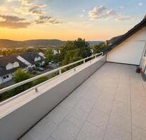 Attraktive Maisonettewohnung mit schöner Dachloggia und tollem Blick in Trier-Feyen