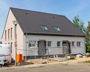 Neues großzügiges Einfamilienhaus in gefragter Lage von Pluwig mit herrlicher Weitsicht