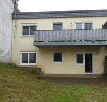 Gemütliche Wohnung mit eigenem Garten in schöner Lage von Trier-Ruwer mit viel Grün