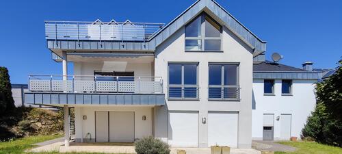 Ansicht 4 - Viel Platz – Großzügiges Wohnhaus in herrlicher Randlage von Gusterath mit toller Aussicht