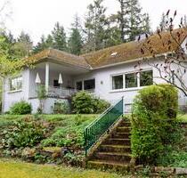 Trier-Feyen - Großzügiges freistehendes Wohnhaus in individueller Lage mit viel Grün