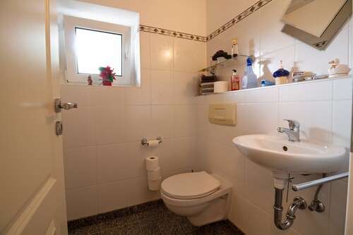 Gäste-WC 2 - 