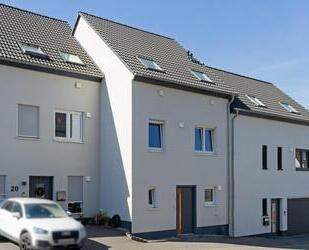 Modernes Wohnen in Trier-Irsch - Neubau mit toller Dachterrasse und Weitblick