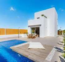 Haus zum Kaufen in Los Alcázares 379.900,00 € 112.5 m²