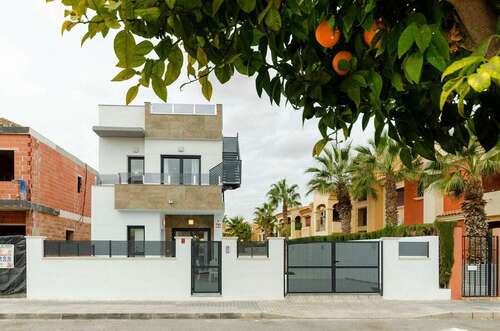 Foto - Haus zum Kaufen in Torrevieja 385.000,00 € 106 m²