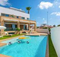 Haus zum Kaufen in Quesada 859.881,00 € 264 m²