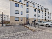 Hauseingang - 2 Zimmer Dachgeschoßwohnung zum Kaufen in Schönefeld