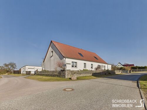 Giebelansicht - Doppelhaus in Arensdorf mit zusätzlichem Bauland und freiem Blick ins Grüne