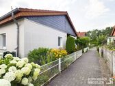Zuwegung an der Nord-Ostseite des Wohnhauses - 3 Zimmer Einfamilienhaus zum Kaufen in Grünheide (Mark)