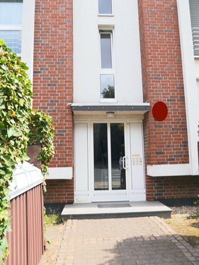 Eingangsbereich - NE-Stadionviertel, ruhige kompl. Renov. 2 Zi. ETW, KDB, Balkon, Carport, Keller