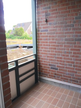 Balkon mit Blick vom Wohnzimmer - 