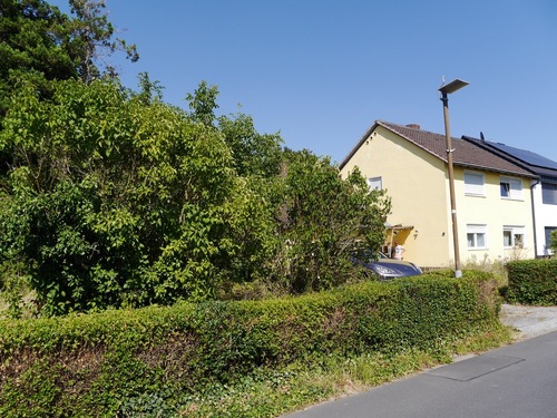 Garten und Hausansicht - 6 Zimmer Doppelhaushälfte in Rommerskirchen Gill